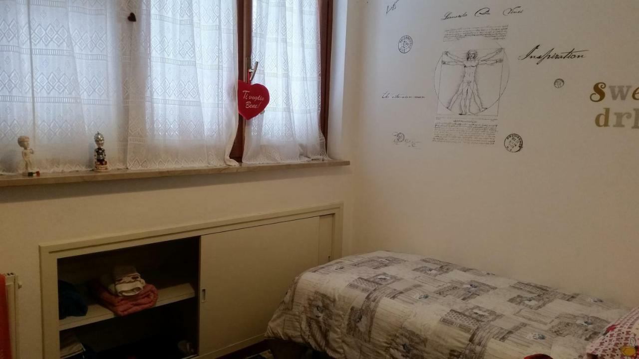 Home Denise E Luca ラティーナ エクステリア 写真