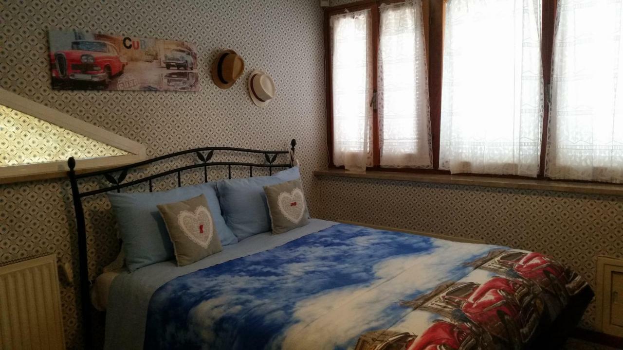 Home Denise E Luca ラティーナ エクステリア 写真